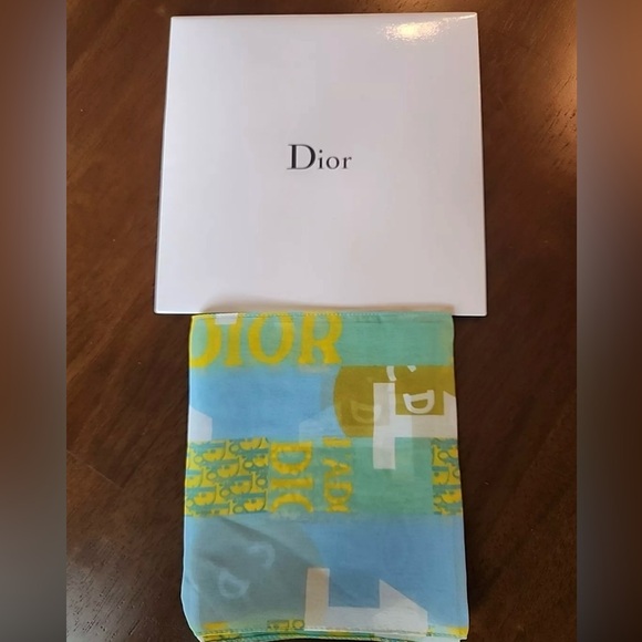 Dior Colorful Scarf with Dior envelope. - Picture 2 of 6